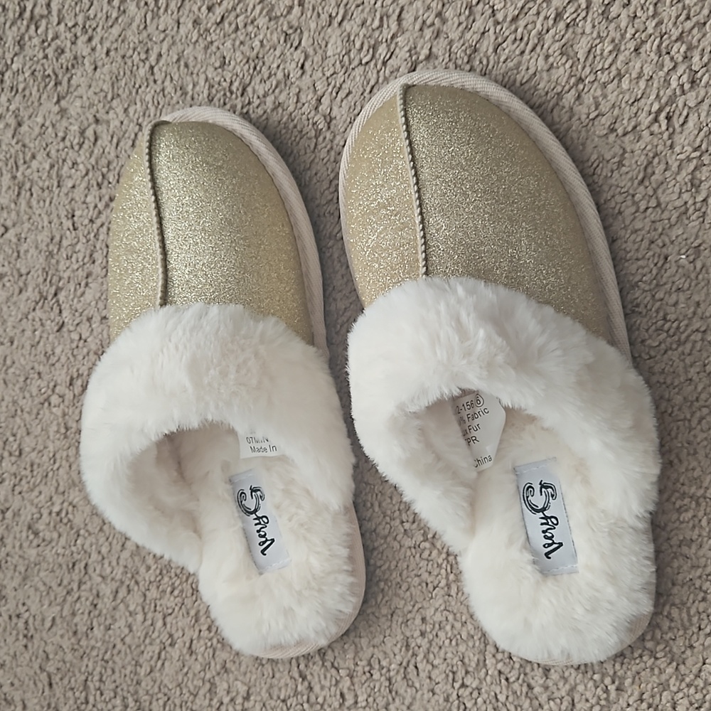Very G Slippers